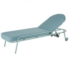 Maisons Du Monde Bains De Soleil Et Chaises Longues Bain De Soleil En Tubes D'aluminium Et Matelas Bleu Clair à Roulettes -Fauteuils de jardin Soldes Boutique bain de soleil en tubes d aluminium et matelas bleu clair a roulettes 1000 3 9 219031 2