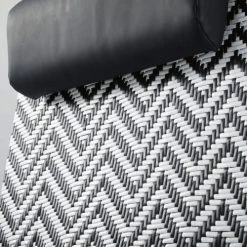 Maisons Du Monde Bains De Soleil Et Chaises Longues Bain De Soleil Professionnel En Résine Blanche Et Noire 9 Maisons Du Monde Bains De Soleil Et Chaises Longues Bain De Soleil Professionnel En Résine Blanche Et Noire -Fauteuils de jardin Soldes Boutique bain de soleil professionnel en resine blanche et noire 1000 11 8 209026 3