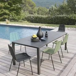 Maisons Du Monde Chaises De Jardin Chaise De Jardin En Résine Vert Kaki Et Métal Noir -Fauteuils de jardin Soldes Boutique chaise de jardin en resine vert kaki et metal noir 1000 15 9 208945 6