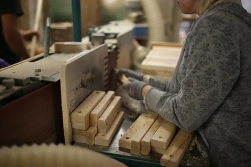 EcoFurn Bains De Soleil Et Chaises Longues Chilienne Eco Avec Coussin Pin - Brun, Huilé 6 EcoFurn Bains De Soleil Et Chaises Longues Chilienne Eco Avec Coussin Pin - Brun, Huilé – Image 4