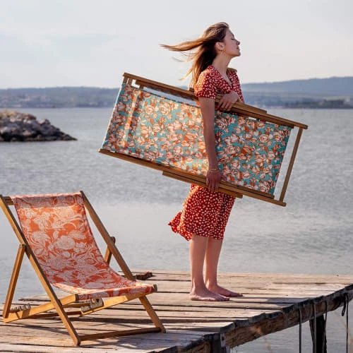 Vent De Bohème Bains De Soleil Et Chaises Longues Chilienne Pliante En Acacia Et Imprimé Fleuri Orange 7 Vent De Bohème Bains De Soleil Et Chaises Longues Chilienne Pliante En Acacia Et Imprimé Fleuri Orange – Image 5