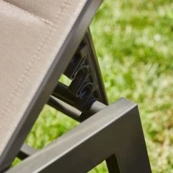 Kerama Bains De Soleil Et Chaises Longues Ensemble De Chaises Longues Hautes Et Table Basse De Jardin Marron -Fauteuils de jardin Soldes Boutique ensemble de chaises longues hautes et table basse de jardin marron 3