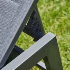Kerama Bains De Soleil Et Chaises Longues Ensemble De Chaises Longues Hautes Et Table Basse Gris Anthracite -Fauteuils de jardin Soldes Boutique ensemble de chaises longues hautes et table basse gris anthracite 2