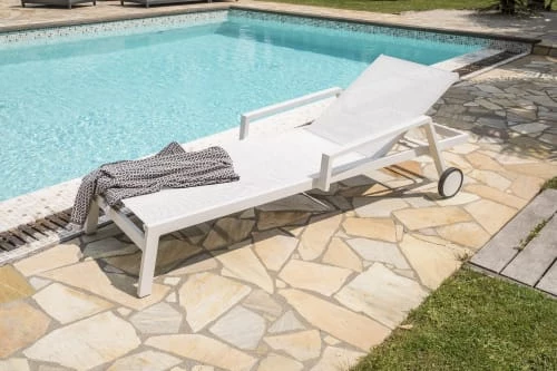 Paris Garden Bains De Soleil Et Chaises Longues Lot De 2 Bains De Soleil En Toile Plastifiée Et Aluminium Blanc 4 Paris Garden Bains De Soleil Et Chaises Longues Lot De 2 Bains De Soleil En Toile Plastifiée Et Aluminium Blanc – Image 2