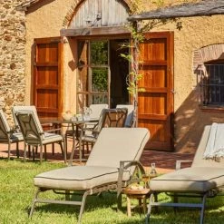 Kerama Bains De Soleil Et Chaises Longues Lot De 2 Chaises Longues En Aluminium Brun Et Coussin Beige -Fauteuils de jardin Soldes Boutique lot de 2 chaises longues en aluminium brun et coussin beige 1