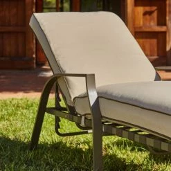 Kerama Bains De Soleil Et Chaises Longues Lot De 2 Chaises Longues En Aluminium Brun Et Coussin Beige -Fauteuils de jardin Soldes Boutique lot de 2 chaises longues en aluminium brun et coussin beige 3