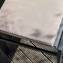 Oviala Matelas Pour Bain De Soleil Lot De 2 Coussins Bain De Soleil Polyester écru 186x53x5 Cm -Fauteuils de jardin Soldes Boutique lot de 2 coussins bain de soleil polyester ecru 186x53x5 cm 3