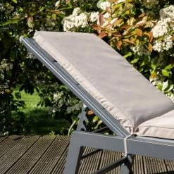 Oviala Matelas Pour Bain De Soleil Lot De 2 Coussins Bain De Soleil Polyester écru 186x53x5 Cm -Fauteuils de jardin Soldes Boutique lot de 2 coussins bain de soleil polyester ecru 186x53x5 cm 5