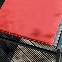 Oviala Matelas Pour Bain De Soleil Lot De 2 Coussins Bain De Soleil Polyester Rouge 186x53x5 Cm -Fauteuils de jardin Soldes Boutique lot de 2 coussins bain de soleil polyester rouge 186x53x5 cm 4