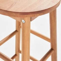 Oviala Chaises De Jardin Lot De 2 Tabourets En Bois D'eucalyptus -Fauteuils de jardin Soldes Boutique lot de 2 tabourets en bois d eucalyptus 1